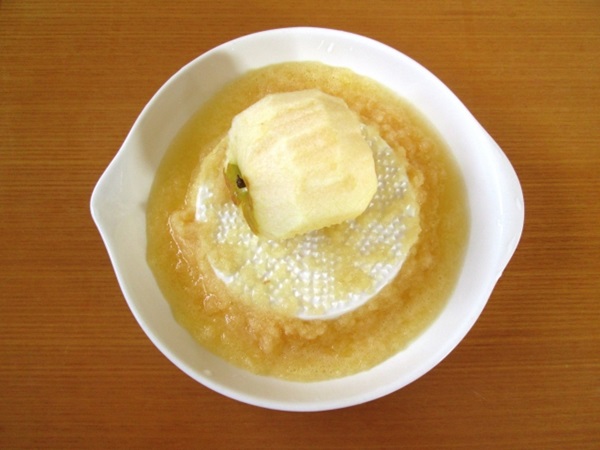 変色なし！りんごのすりおろし方を紹介