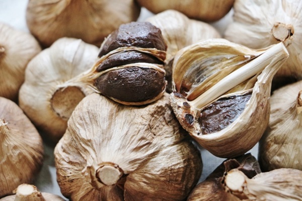 黒にんにくは基本的に腐らない