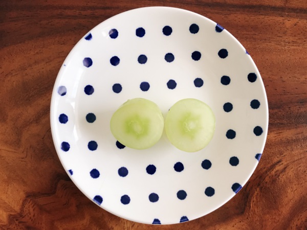 シャインマスカットは皮ごと食べるのが正解